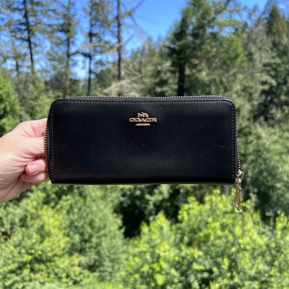 COACH Long Zip-Around Wallet Smooth Black Calf Leather w Gold Hardware AUTHENTIC